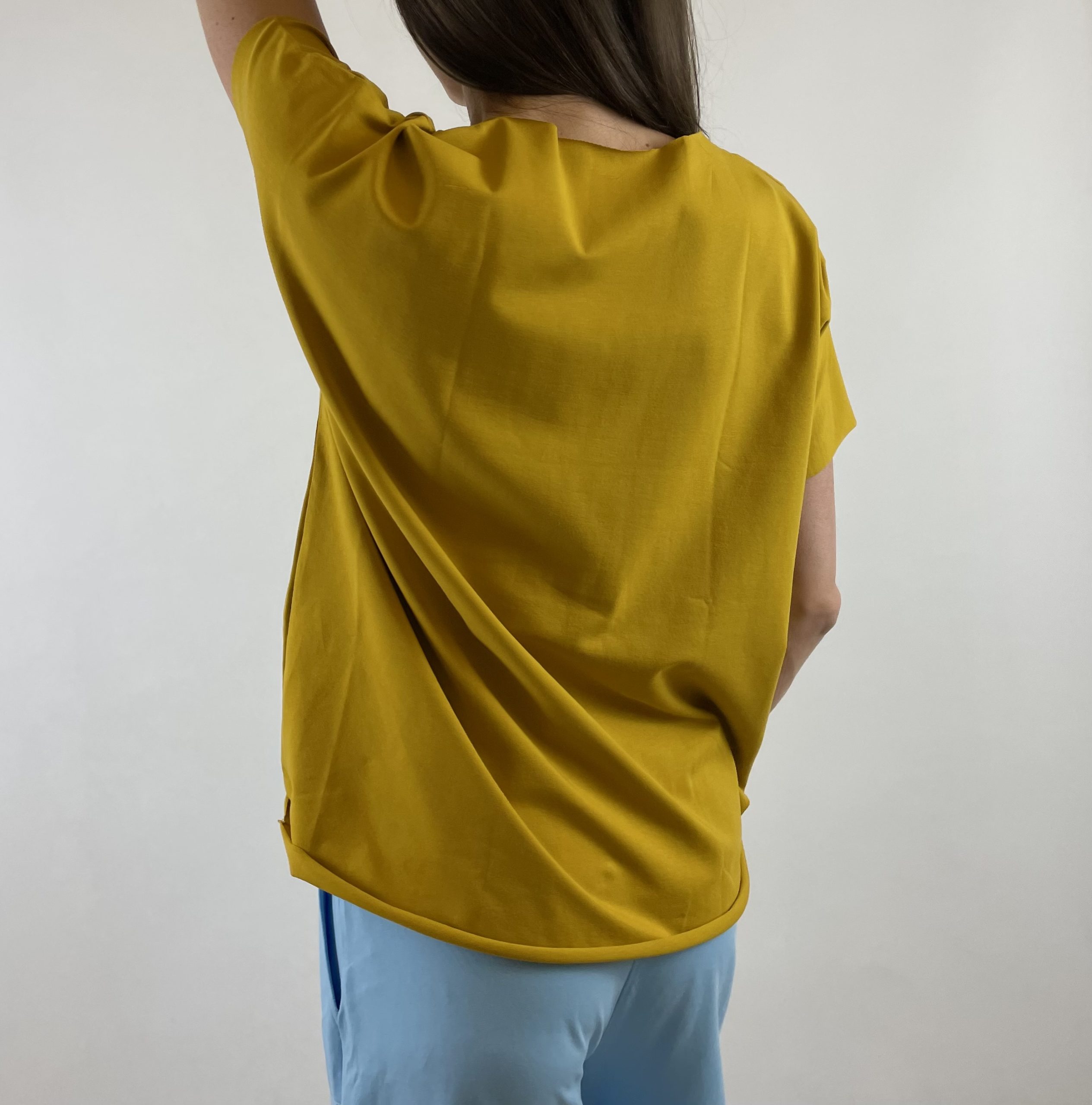 Oversize organic cotton mustard top - new - Image 2